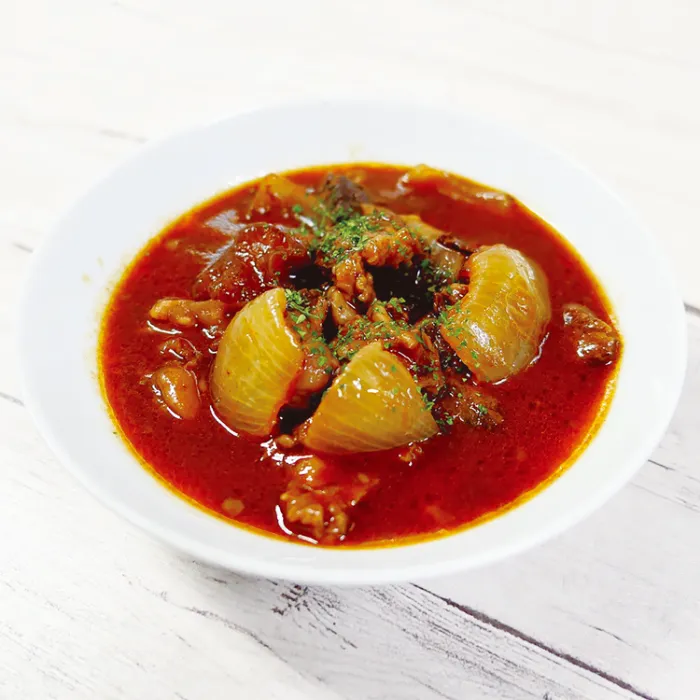 国産牛すじのデミグラス煮込み