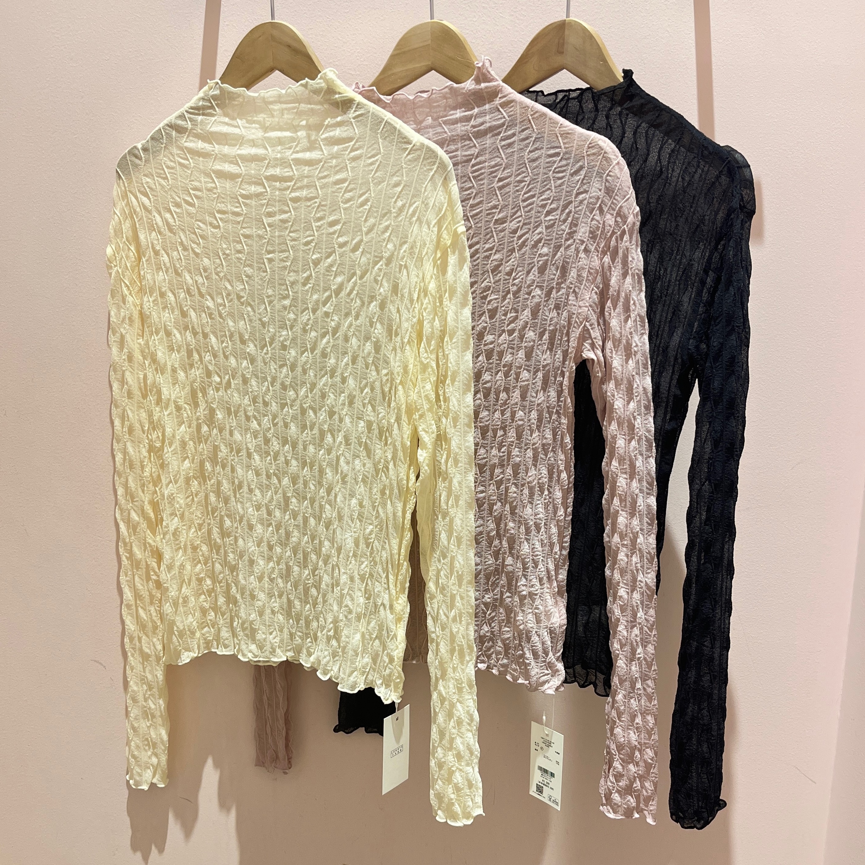 のヘンケイシアーハイネックLS