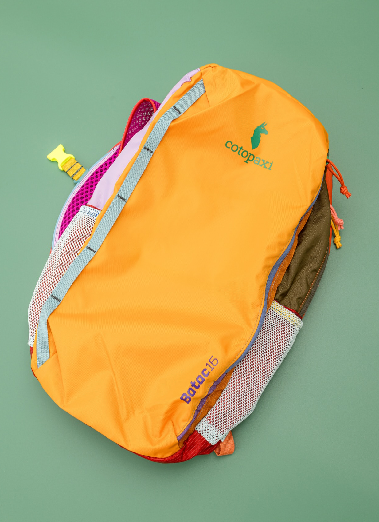 バッグ kazushi カラフルで遊び心あふれるギアが揃うCotopaxi（コトパクシ）の
